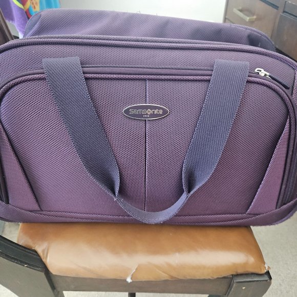 Samsonite Handbags - Samsonite carry on bag